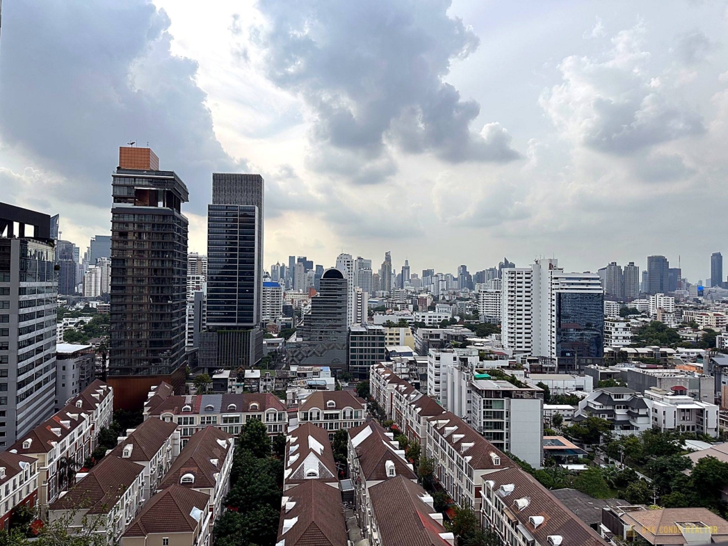 1-Bedroom Condo for Rent at Park Origin Thonglor (32.5 sqm) — Thonglor BTS