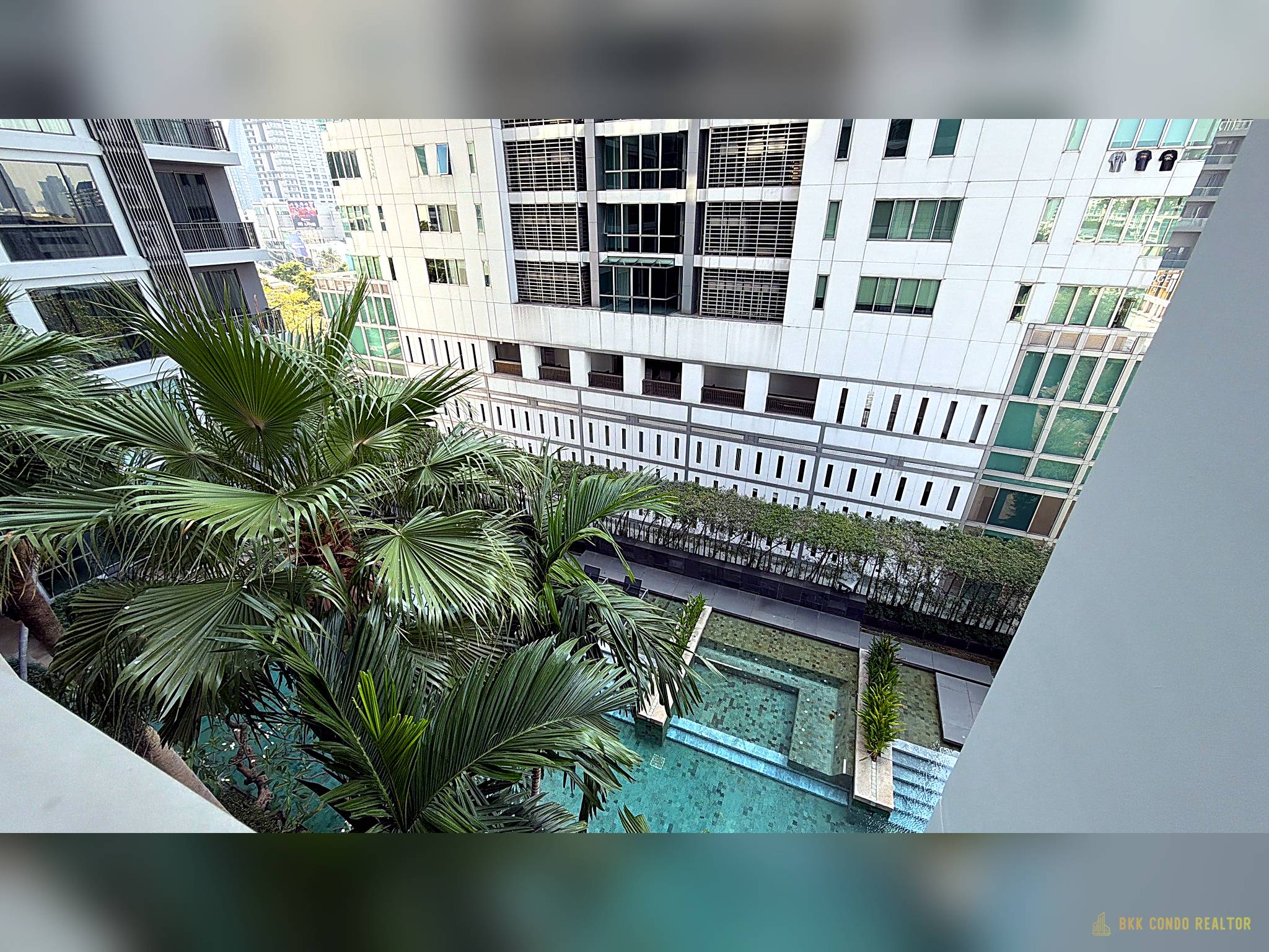1-Bedroom Condo for Rent at Quattro by Sansiri (55 sqm) — Thonglor BTS