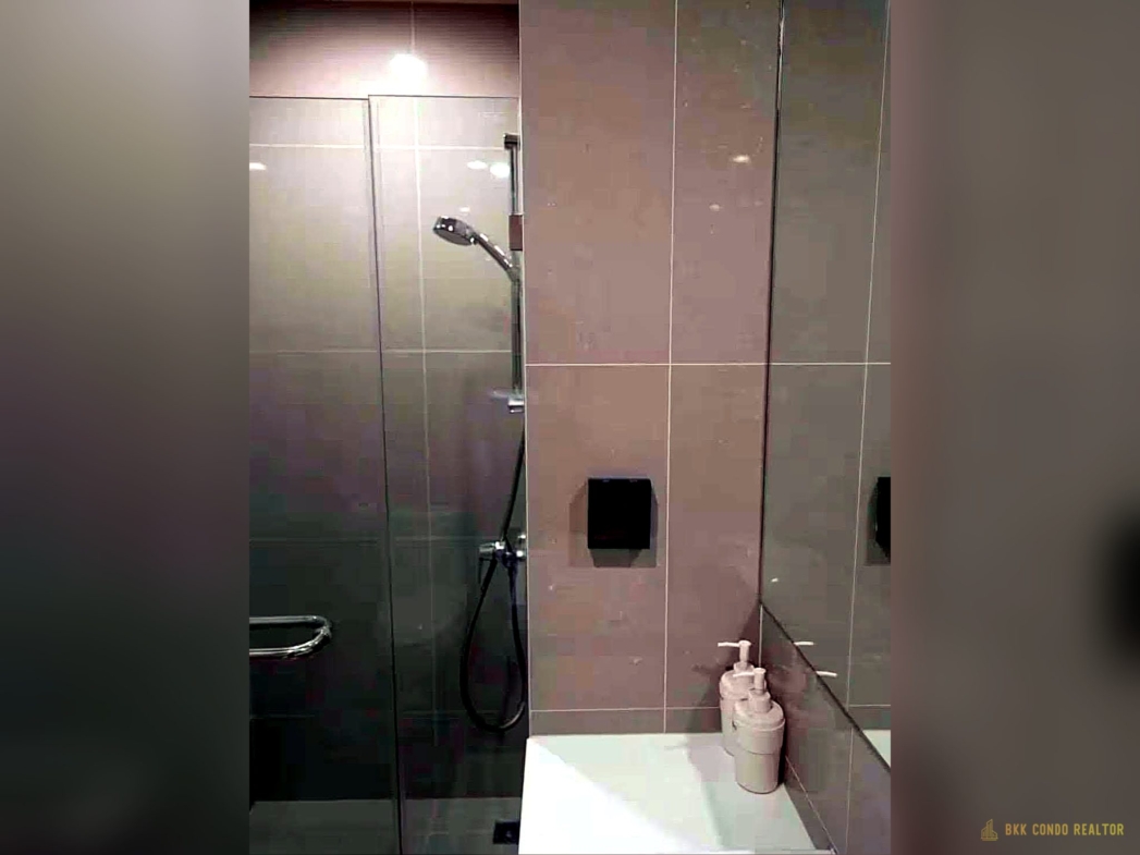 1-Bedroom Condo for Rent at Noble Recole Sukhumvit 19 (35 sqm) — Asoke BTS