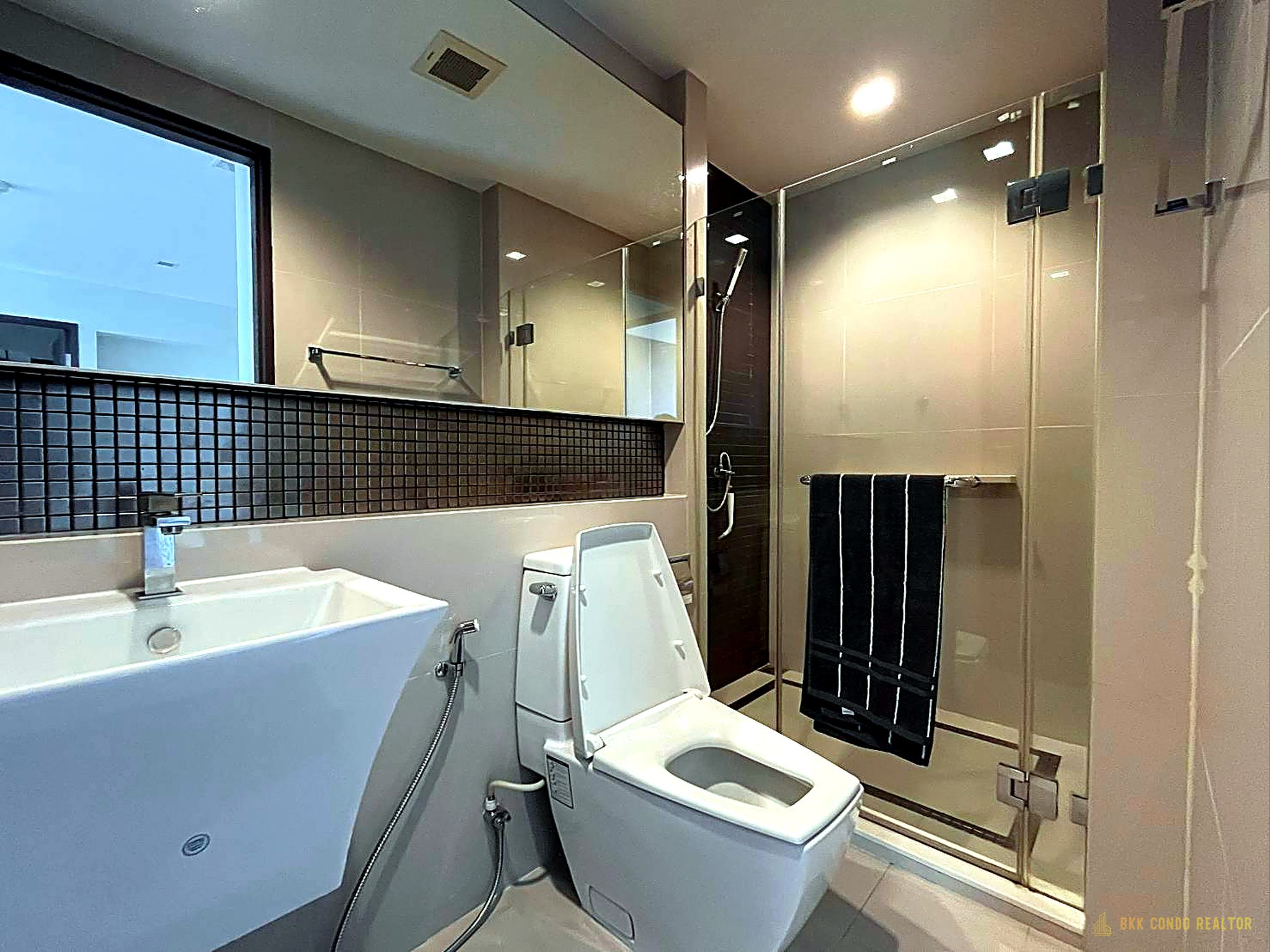 2-Bedroom Condo for Rent at Rhythm Sathorn 21 (65 sqm) — Saphan Taksin BTS