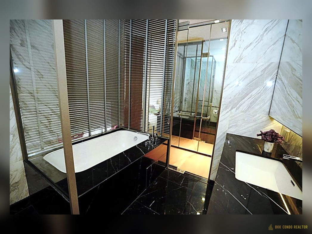 1-Bedroom Condo for Rent at Saladaeng One (57 sqm) — Silom MRT