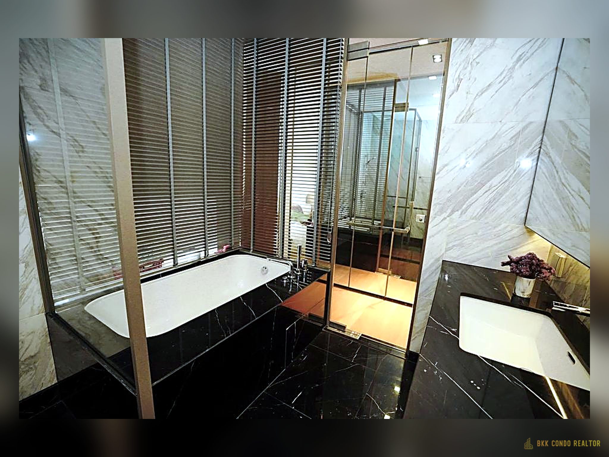 1-Bedroom Condo for Rent at Saladaeng One (57 sqm) — Silom MRT