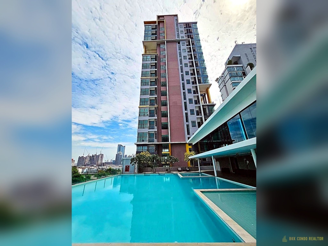 1-Bedroom Condo for Rent at The Sky Sukhumvit (30.56 sqm) — Udom Suk BTS