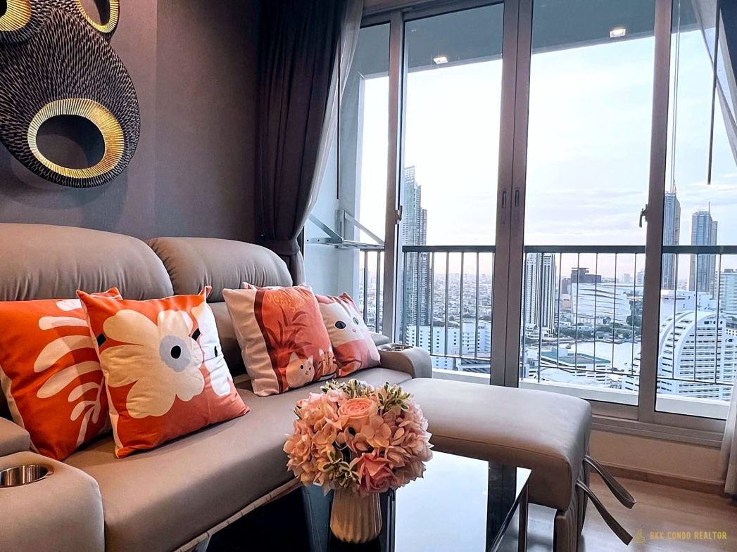1-Bedroom Condo for Rent at Rhythm Sathorn 21 (45 sqm) — BTS Saphan Taksin