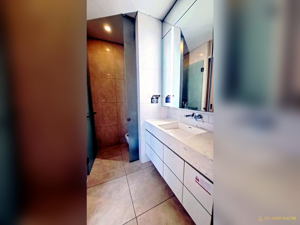 2-Bedroom Condo for Rent at Siamese Exclusive Sukhumvit 42 (51.55 sqm) — Ekkamai BTS