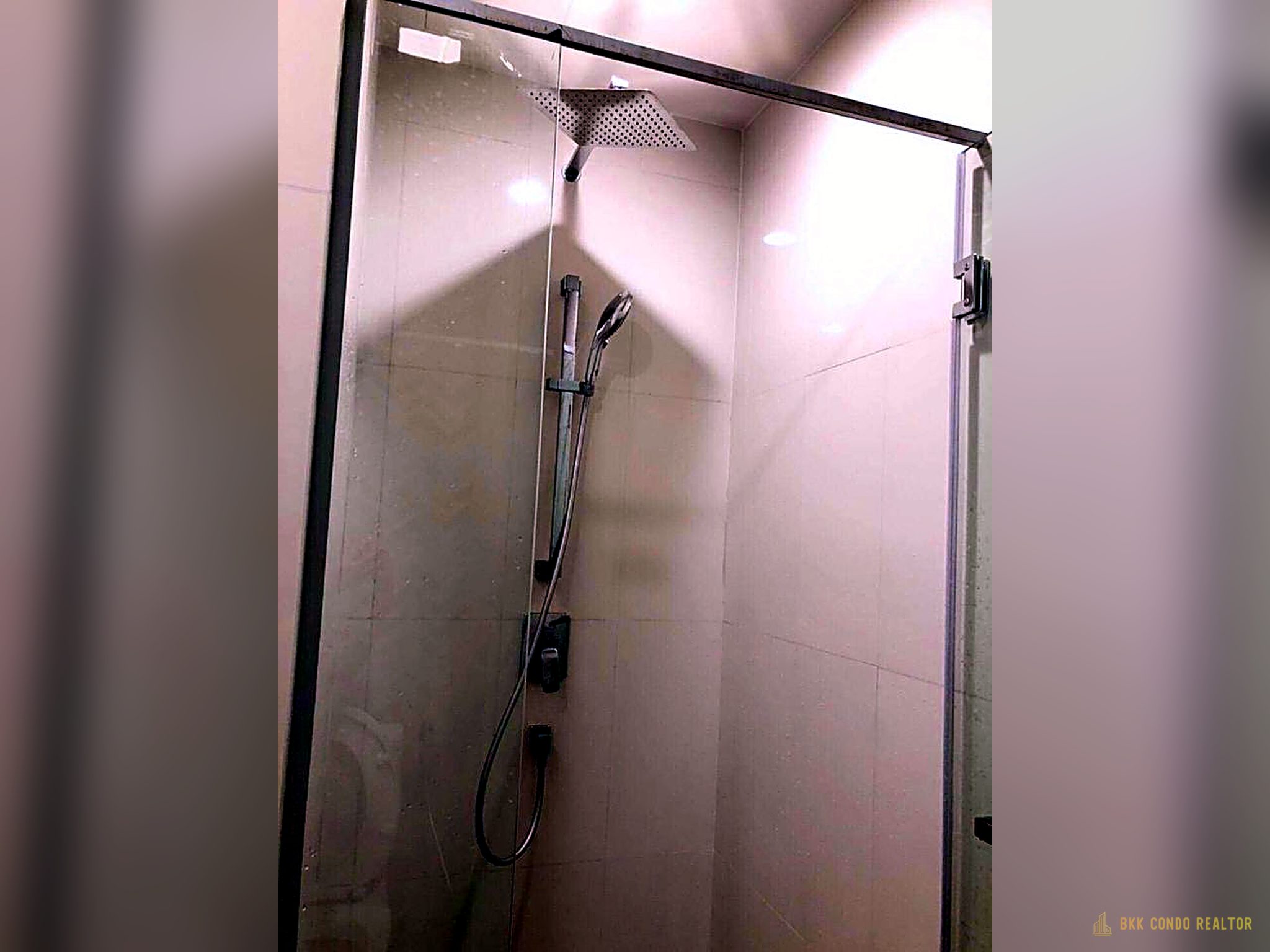 2-Bedroom Condo for Rent at Oka Haus (50 sqm) — Thonglor BTS