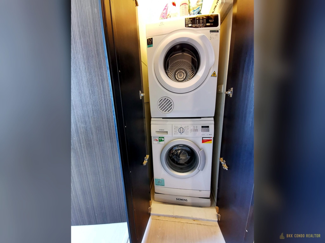 2-Bedroom Condo for Rent at Rhythm 44/1 (68 sqm) — Phra Khanong BTS