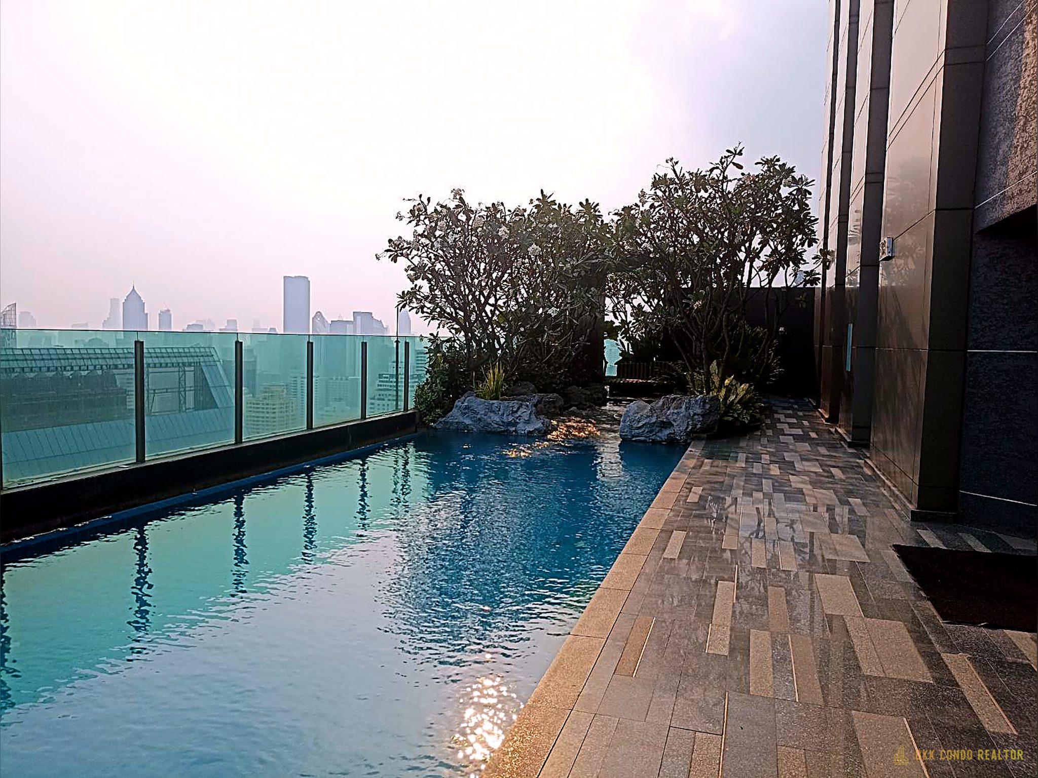 1-Bedroom Condo for Rent at The Address Asoke (45 sqm) — MRT Phetchaburi