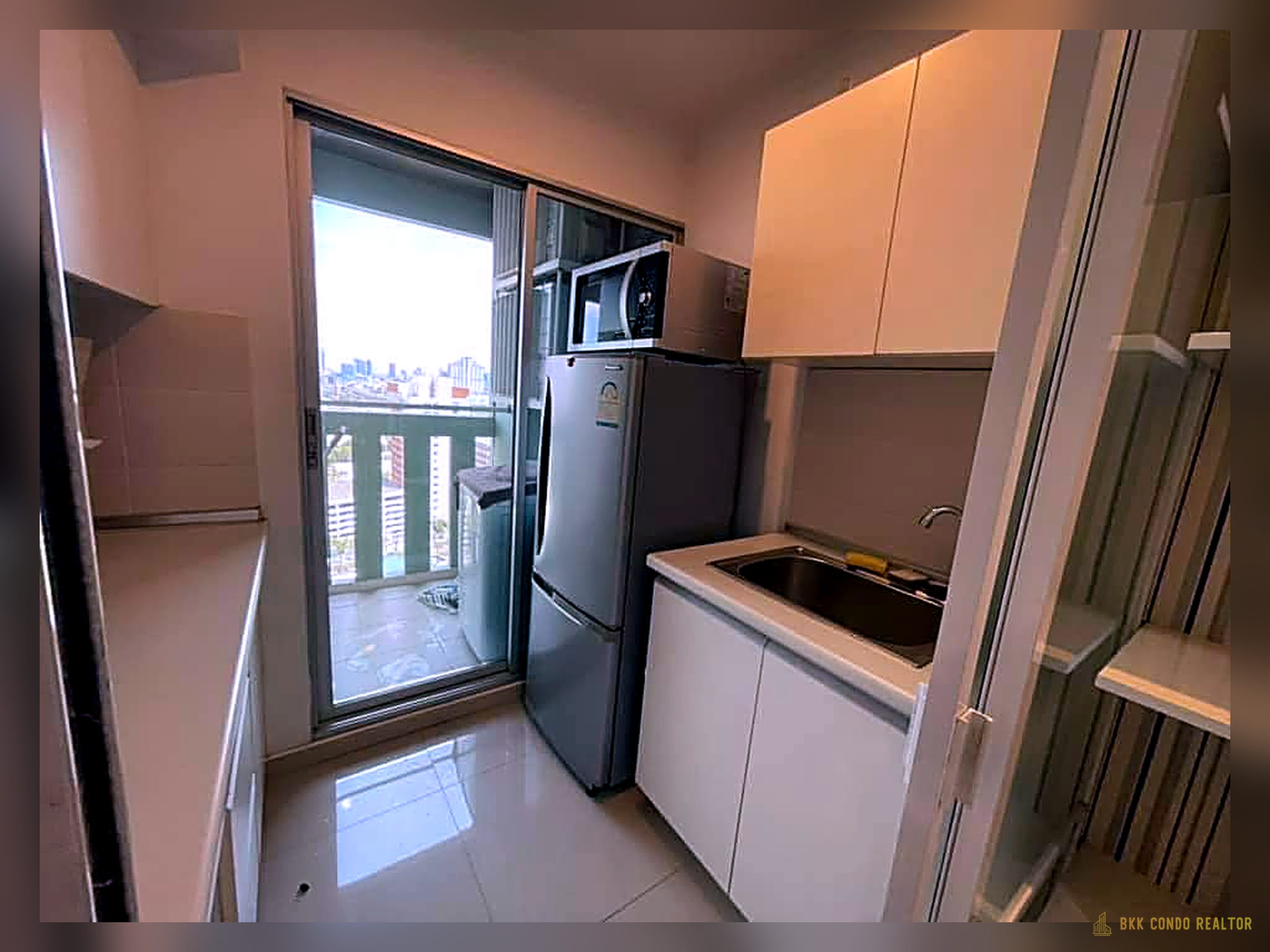 1-Bedroom Condo for Rent at Lumpini Place Rama 9 – Ratchada (37 sqm) — Rama 9 MRT