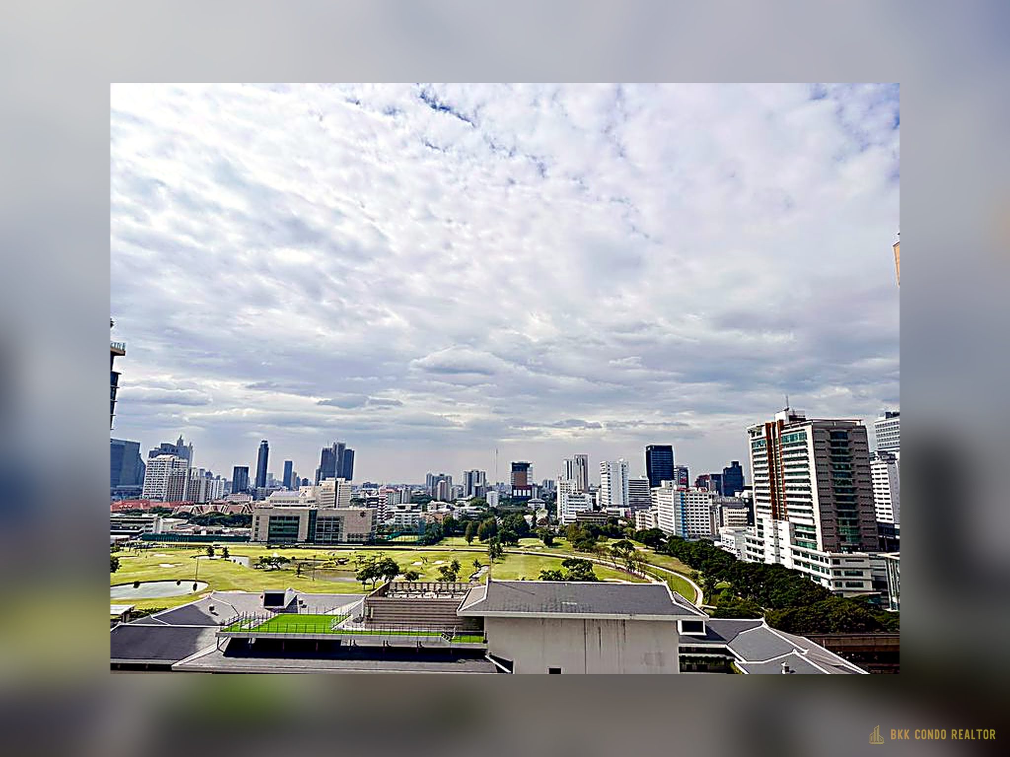 2-Bedroom Condo for Rent at The Royal Place 1 (84 sqm) — Ratchadamri BTS