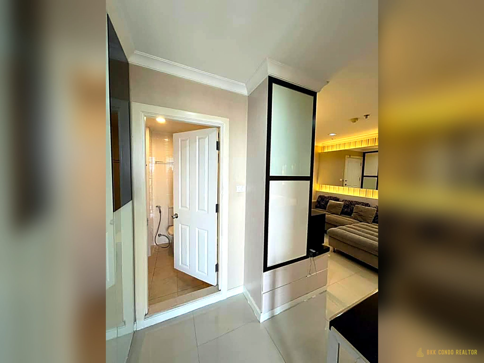 1-Bedroom Condo for Rent at Lumpini Place Rama 9 – Ratchada (37 sqm) — Rama 9 MRT