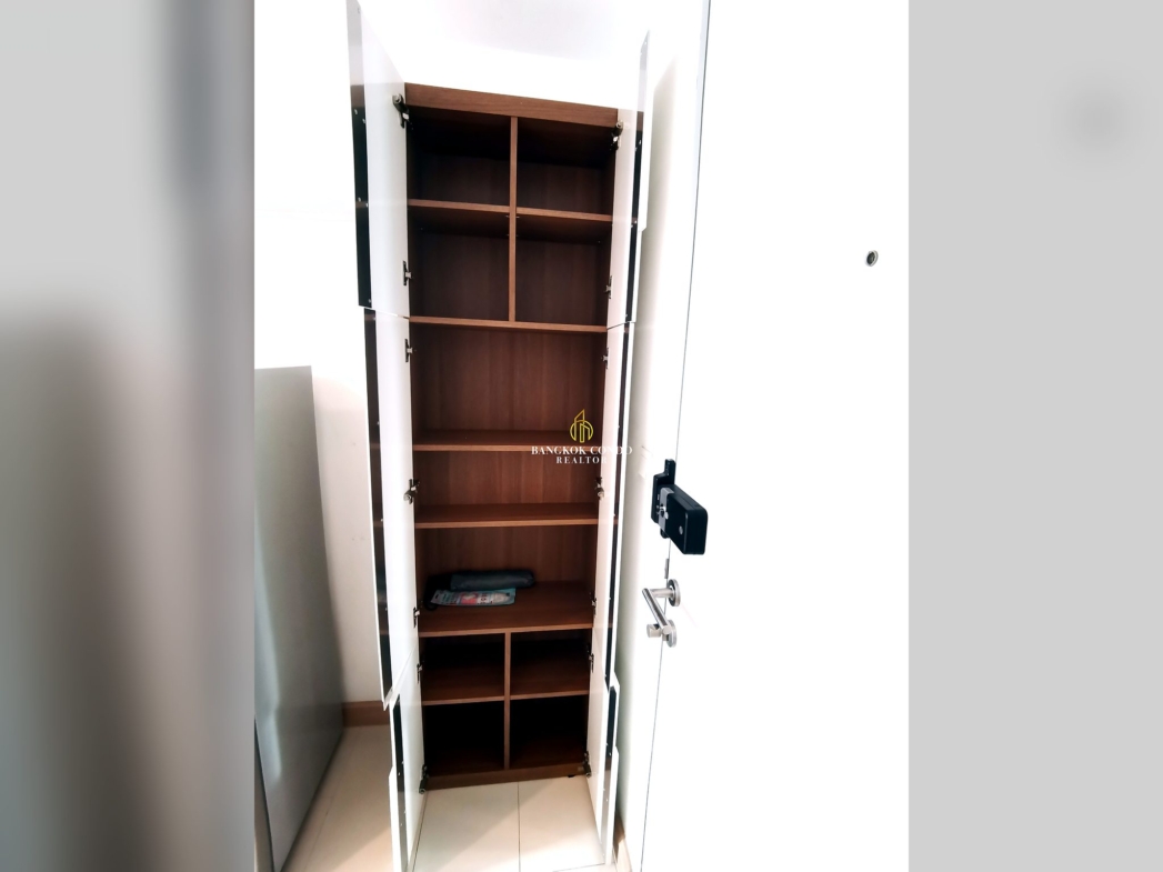 1-Bedroom Condo for Rent at IDEO Mobi Phayathai (30.5 sqm) — Phaya Thai BTS