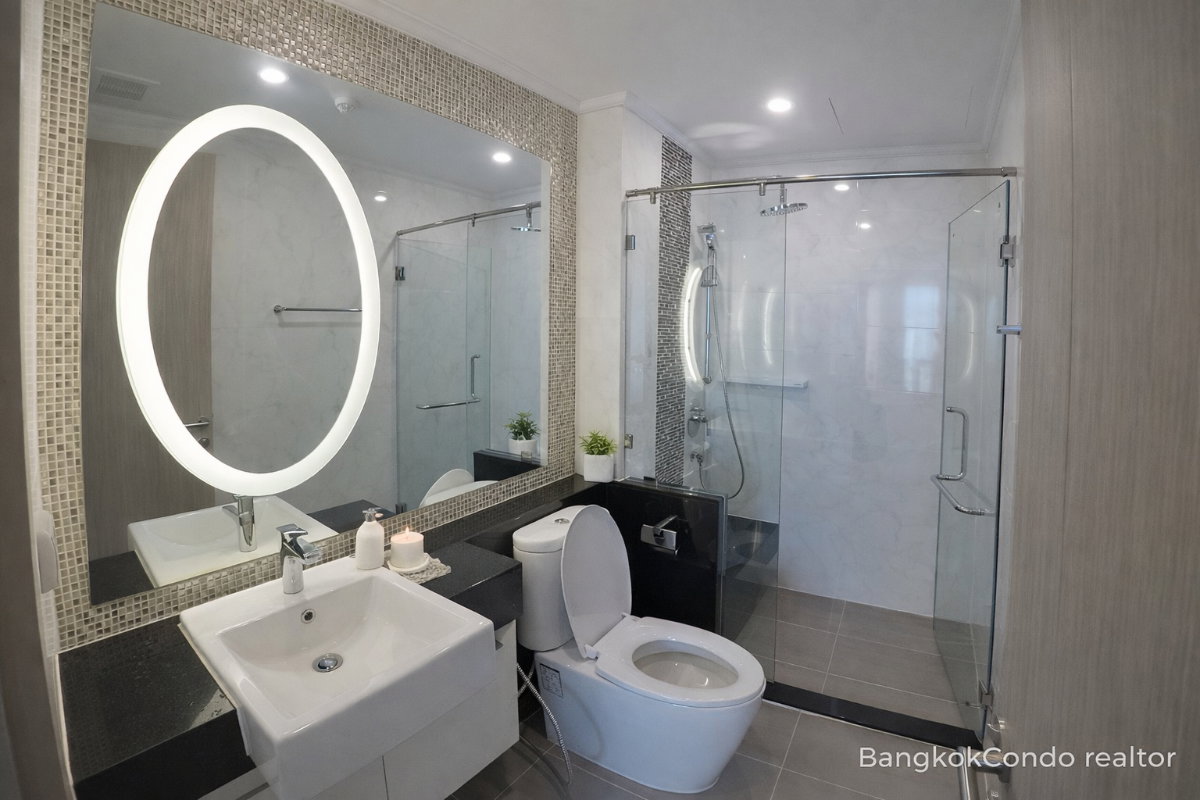 1-Bedroom Condo for Rent at Supalai Oriental Sukhumvit 39 (57 sqm) — Phrom Phong BTS