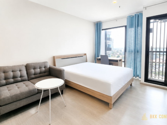 Studio Condo for Rent at Rhythm Sukhumvit 36 – 38 (24 sqm) — Thong Lo BTS