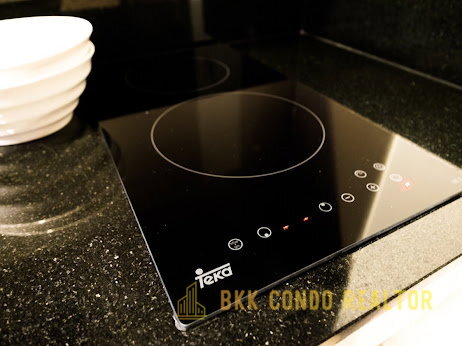 1-Bedroom Condo for Rent at Edge Sukhumvit 23 (31 sqm) — Asoke BTS