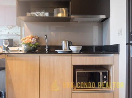 1-Bedroom Condo for Rent at Edge Sukhumvit 23 (31 sqm) — Asoke BTS