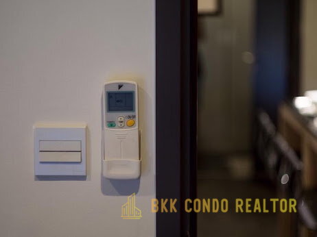 1-Bedroom Condo for Rent at Edge Sukhumvit 23 (31 sqm) — Asoke BTS