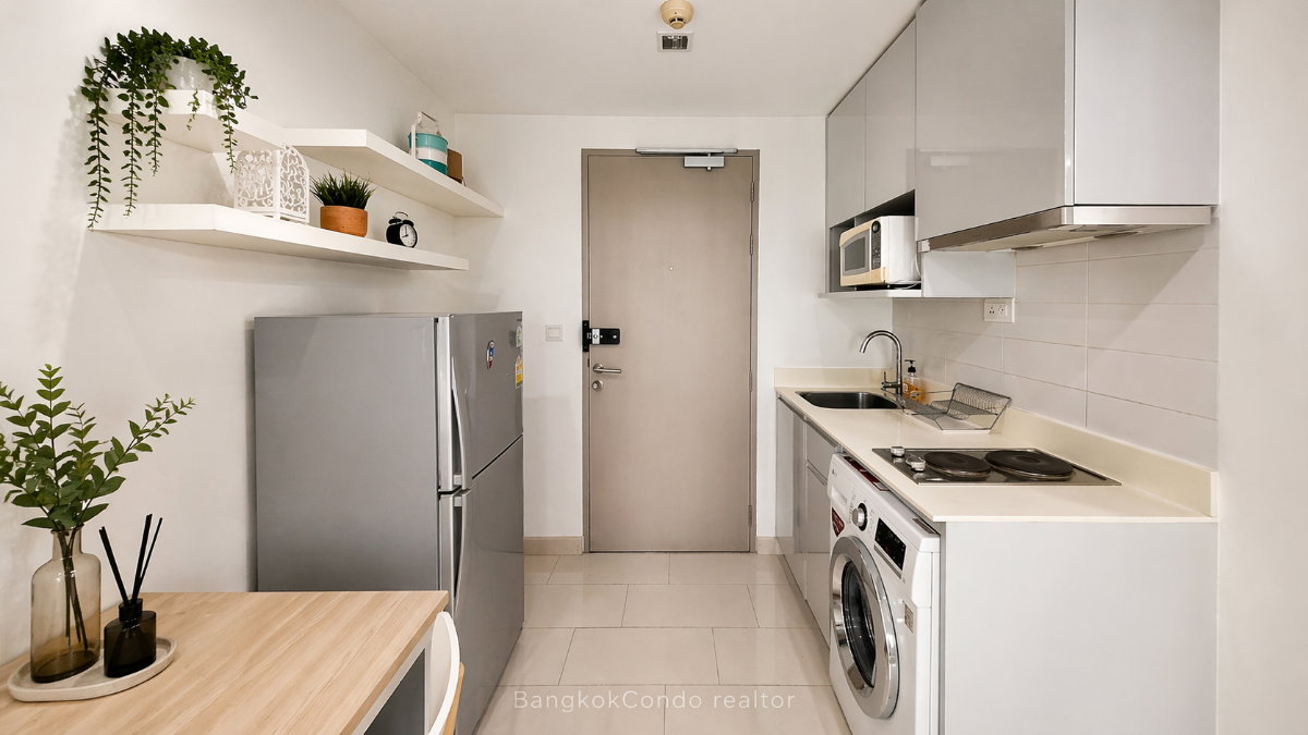 1-Bedroom Condo for Rent at IDEO Mobi Sukhumvit 81 (31 sqm) — On Nut BTS
