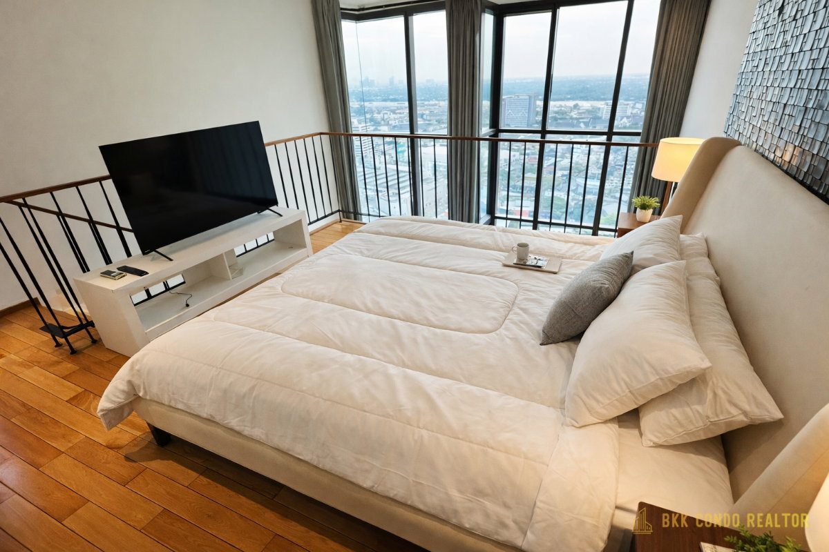 Duplex 1-Bedroom Condo for Rent at The Emporio Place (83 sqm) — Phrom Phong BTS