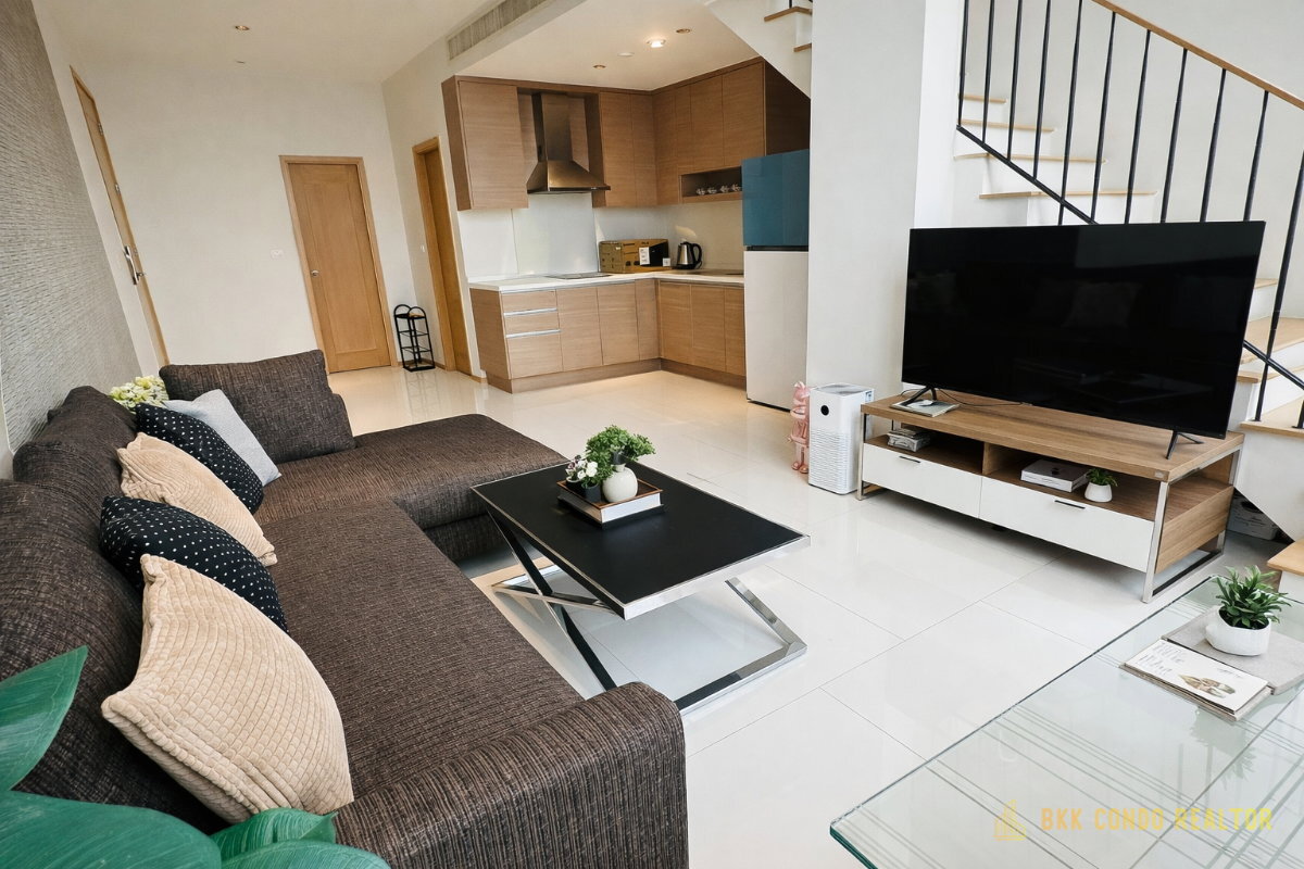 Duplex 1-Bedroom Condo for Rent at The Emporio Place (83 sqm) — Phrom Phong BTS
