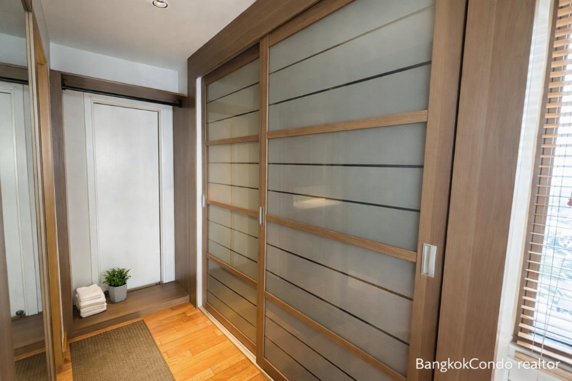 Duplex 1-Bedroom Condo for Rent at The Emporio Place (83 sqm) — Phrom Phong BTS