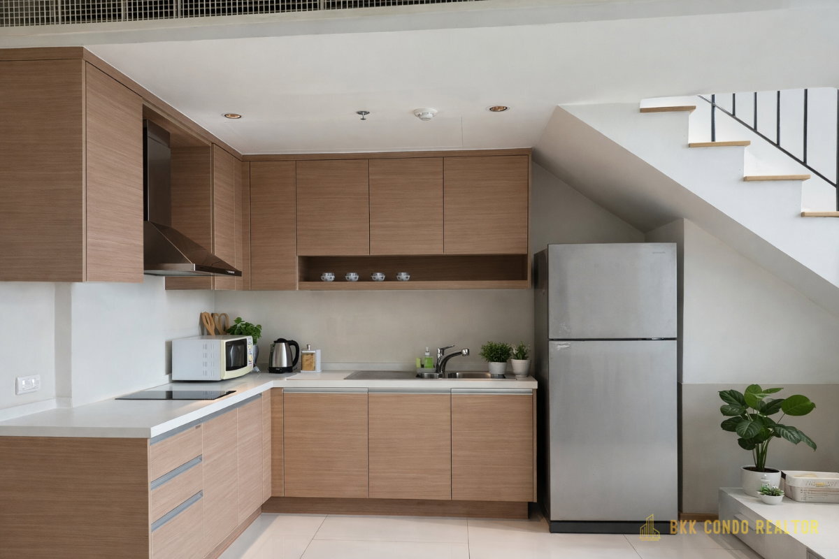 Duplex 1-Bedroom Condo for Rent at The Emporio Place (83 sqm) — Phrom Phong BTS