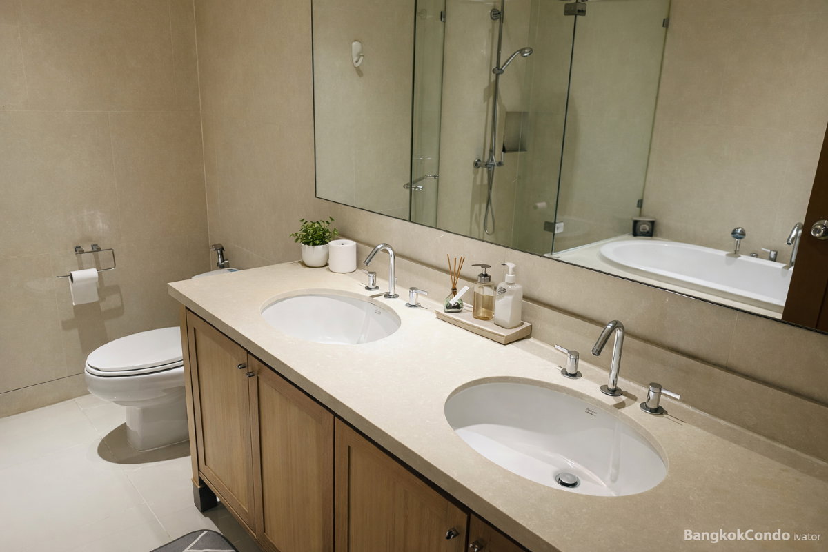 Duplex 1-Bedroom Condo for Rent at The Emporio Place (83 sqm) — Phrom Phong BTS