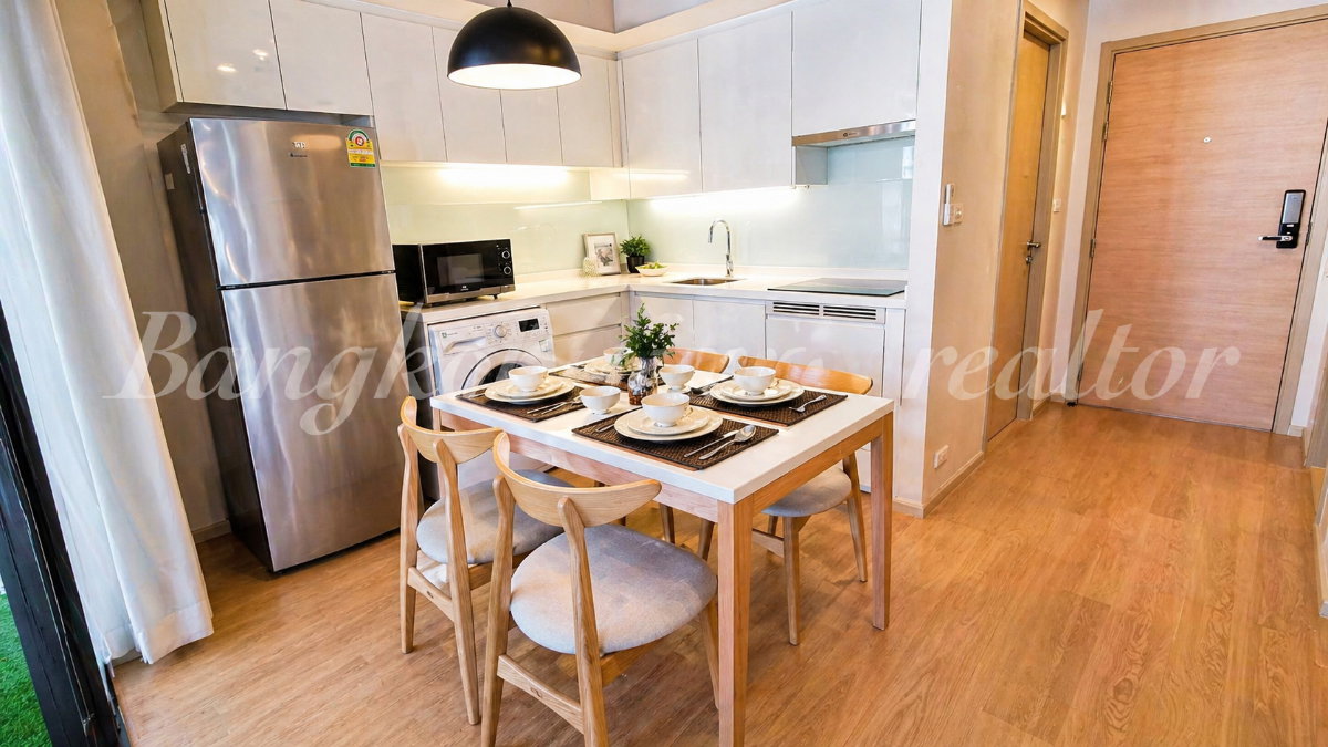 Duplex 2-Bedroom Condo for Rent at Via 49 (82 sqm) — Thonglor BTS