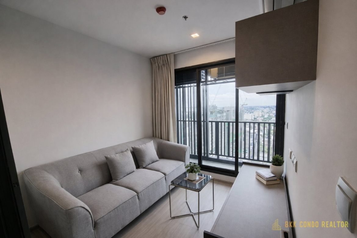 1-Bedroom Condo for Rent at Life Ladprao (35 sqm) — Ha Yaek Lat Phrao BTS