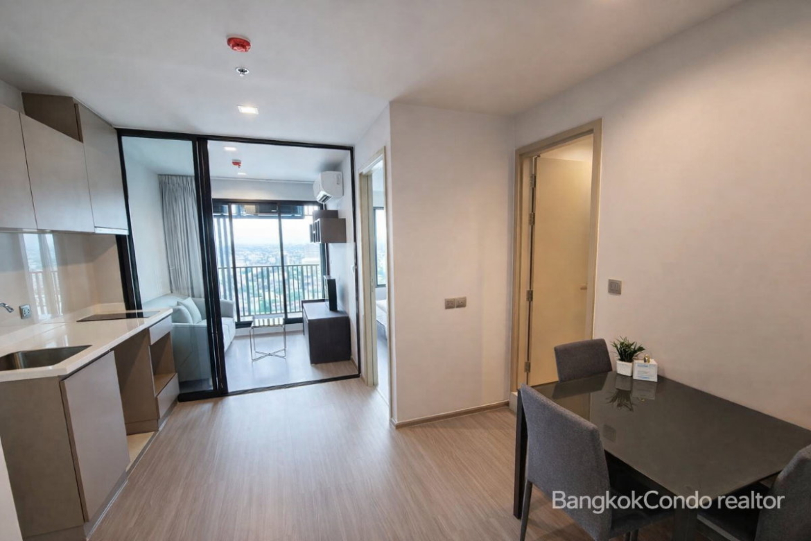 1-Bedroom Condo for Rent at Life Ladprao (35 sqm) — Ha Yaek Lat Phrao BTS
