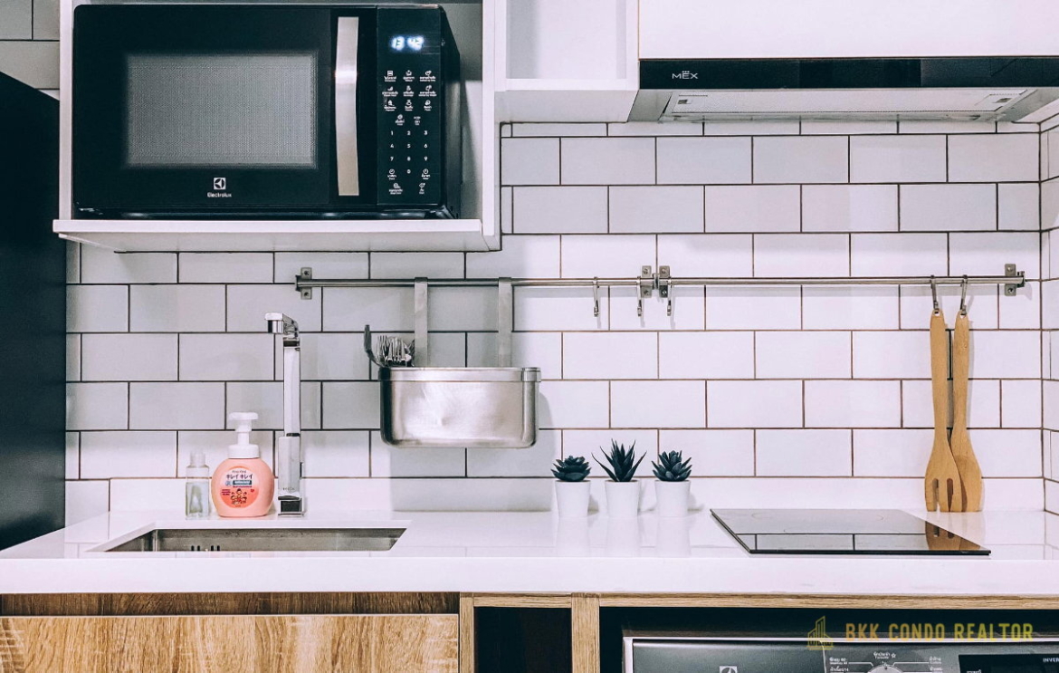 1-Bedroom Condo for Rent at Noble Ambience Sukhumvit 42 (27 sqm) — Ekkamai BTS