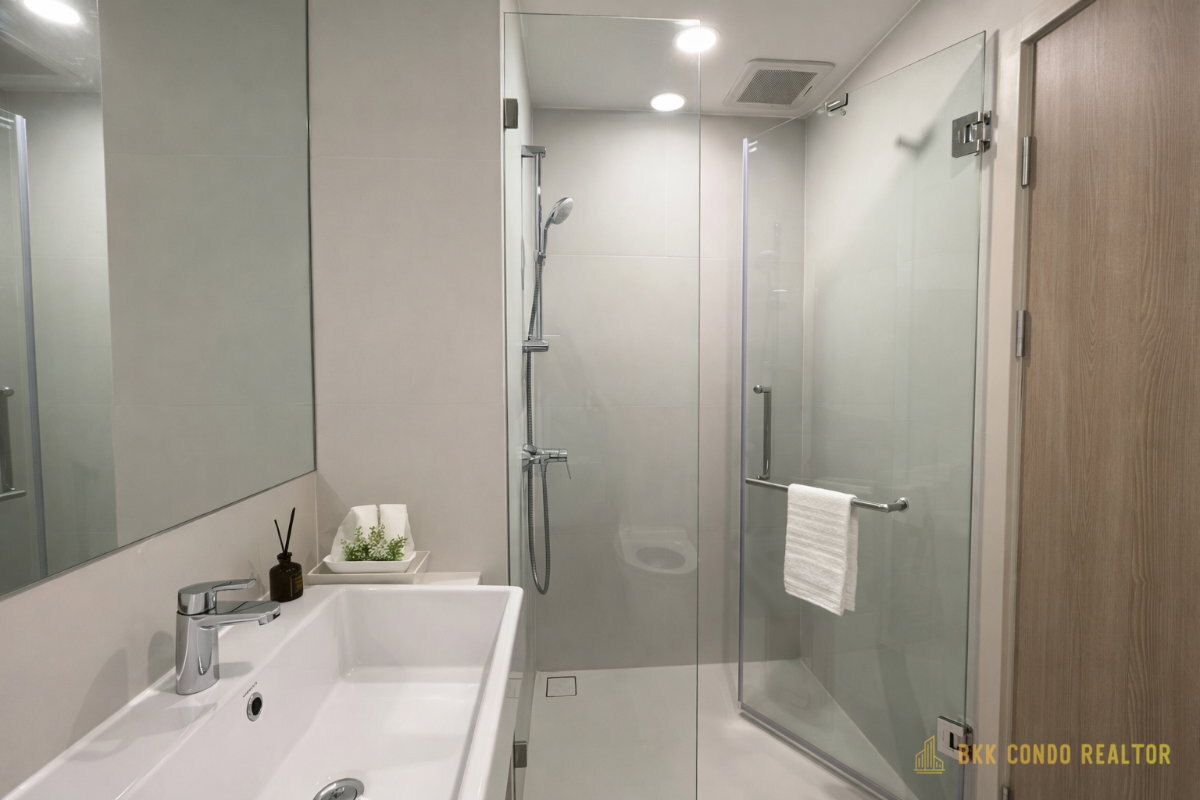 a01715-07 1-Bedroom Condo for Rent at Noble Ambience Sukhumvit 42 (42 sqm) — Ekkamai BTS
