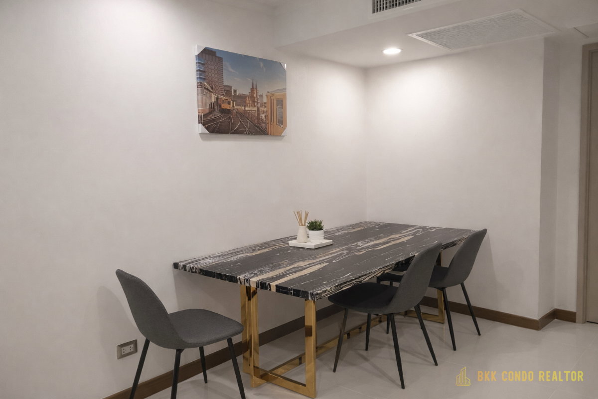 2-Bedroom Condo for Rent at Supalai Oriental Sukhumvit 39 (66 sqm) — Phrom Phong BTS