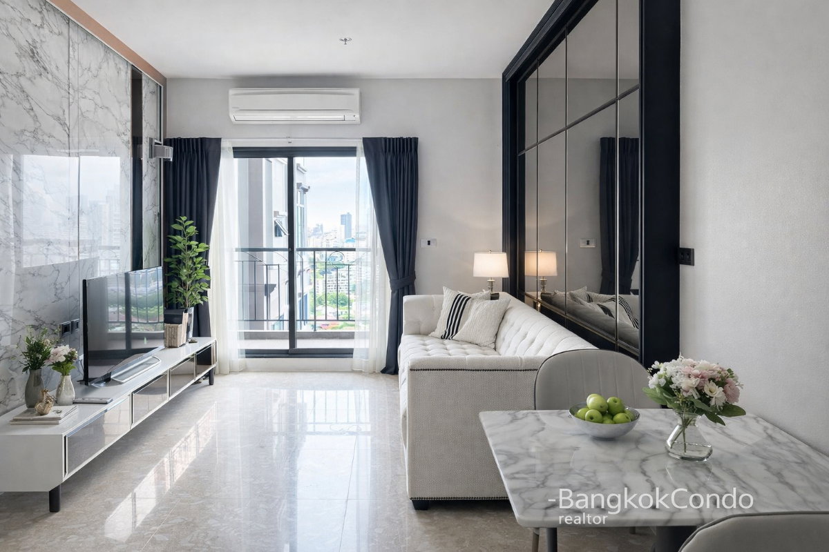 1-Bedroom Condo for Rent at The Crest Sukhumvit 34 (45 sqm) — Phrom Phong BTS