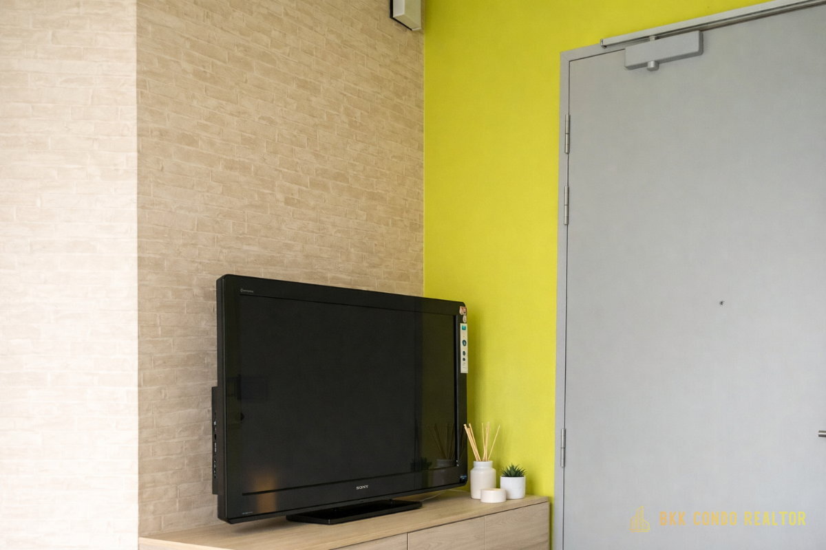 1-Bedroom Condo for Rent at IDEO Mobi Phayathai (21.5 sqm) — Phaya Thai BTS