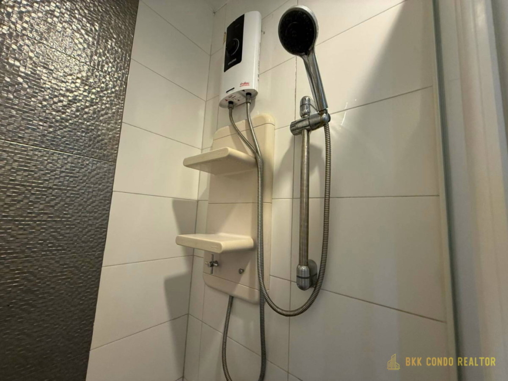1-Bedroom Condo for Rent at Aspire Rama 4 (28 sqm) — Phra Khanong BTS