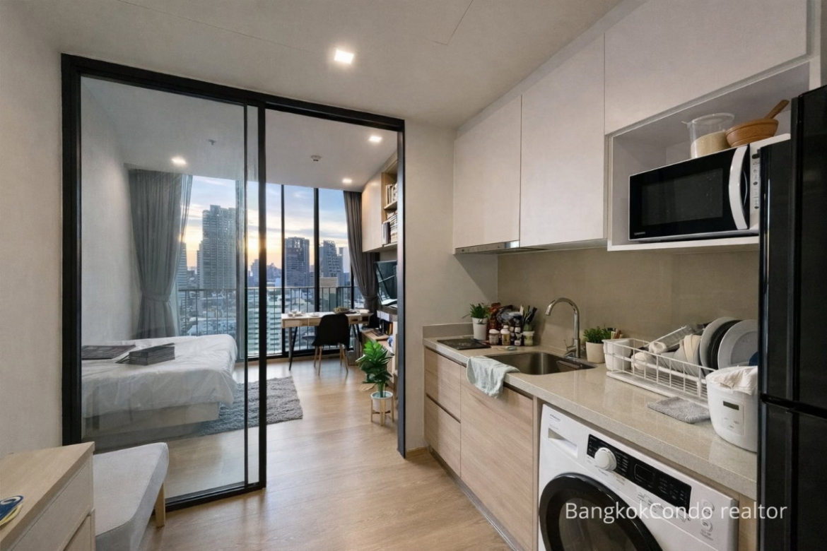 1-Bedroom Condo for Rent at Noble Around Sukhumvit 33 (28 sqm) — Phrom Phong BTS