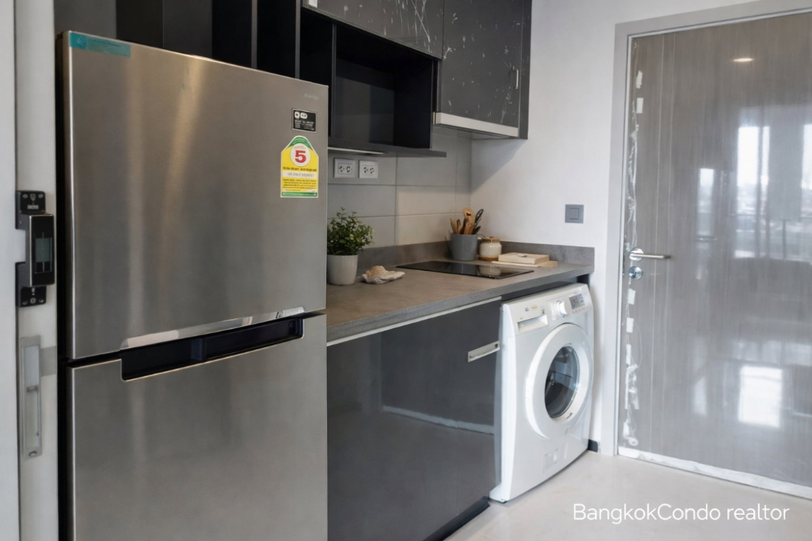 1-Bedroom Condo for Rent at Noble Around Sukhumvit 33 (28 sqm) — Phrom Phong BTS