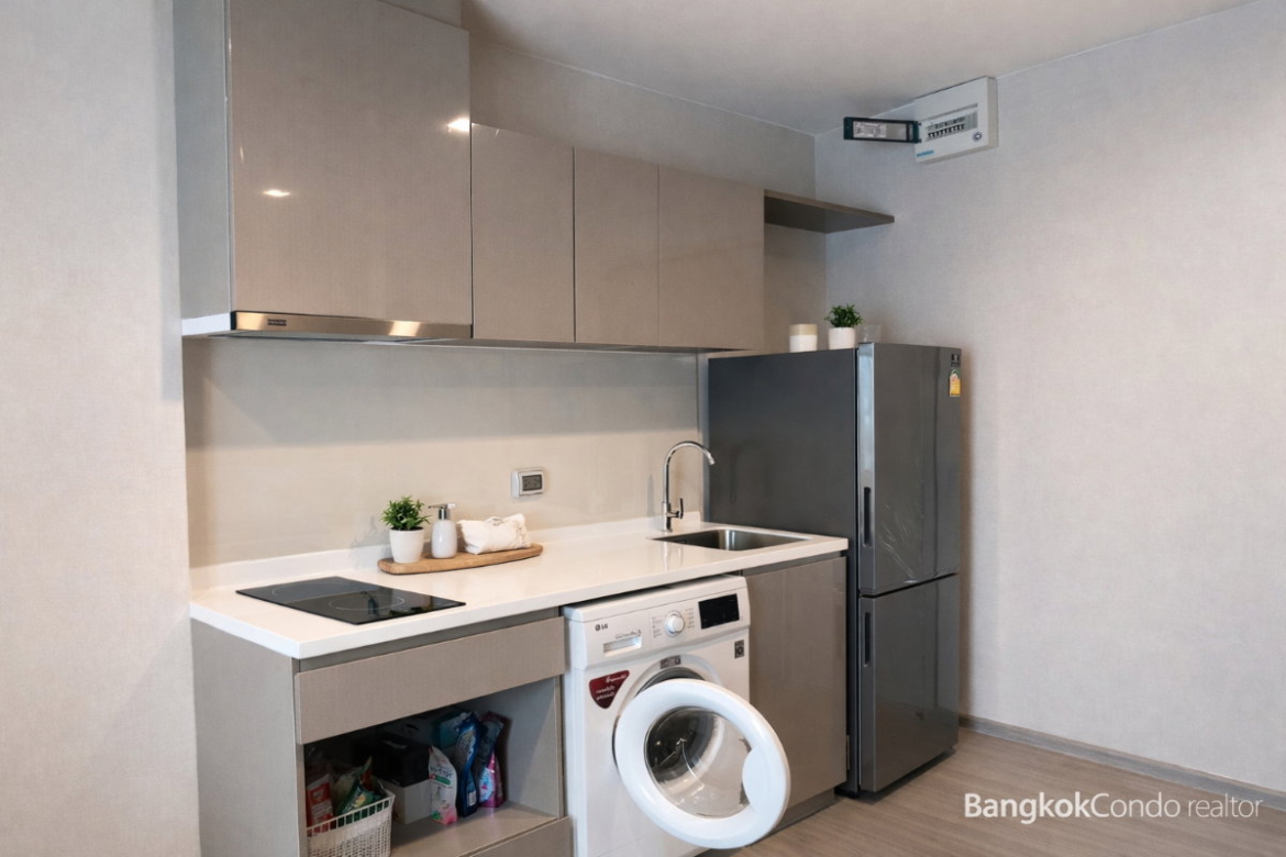 1-Bedroom Condo for Rent at Life Sukhumvit 62 (36 sqm) — Bang Chak BTS