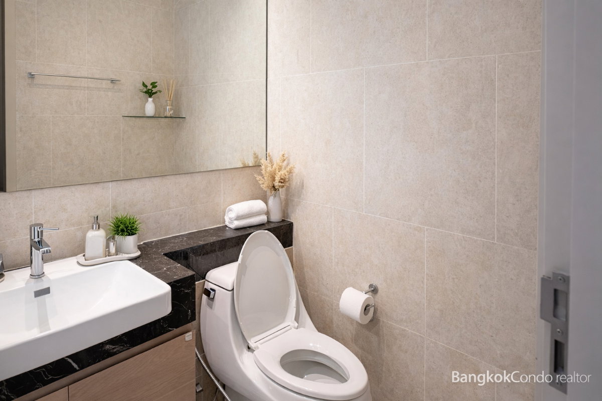 1-Bedroom Condo for Rent at Ashton Silom (36 sqm) — Surasak BTS
