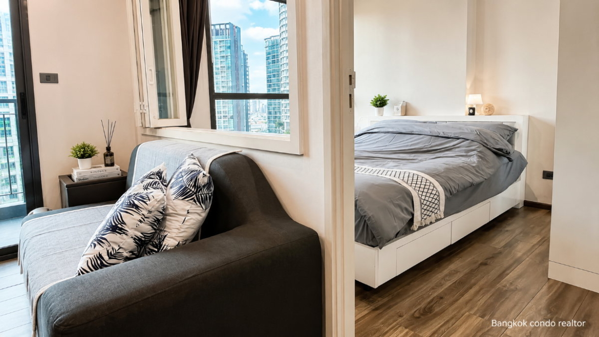 1-Bedroom Condo for Rent at Wyne Sukhumvit (30 sqm) — Phra Khanong BTS