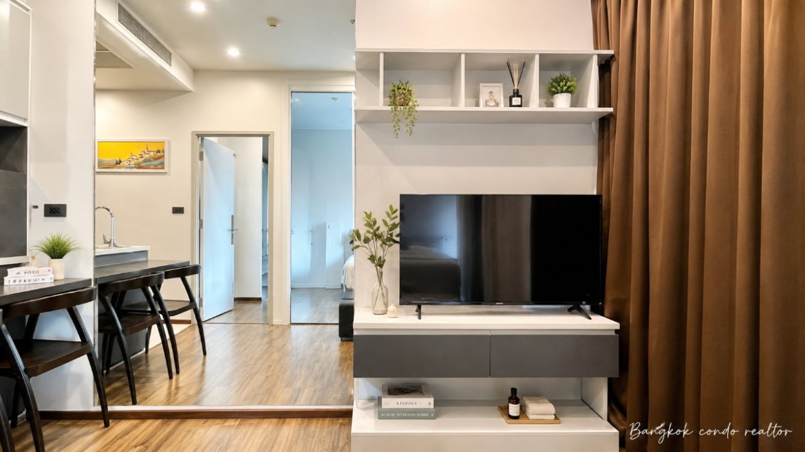 1-Bedroom Condo for Rent at Wyne Sukhumvit (30 sqm) — Phra Khanong BTS