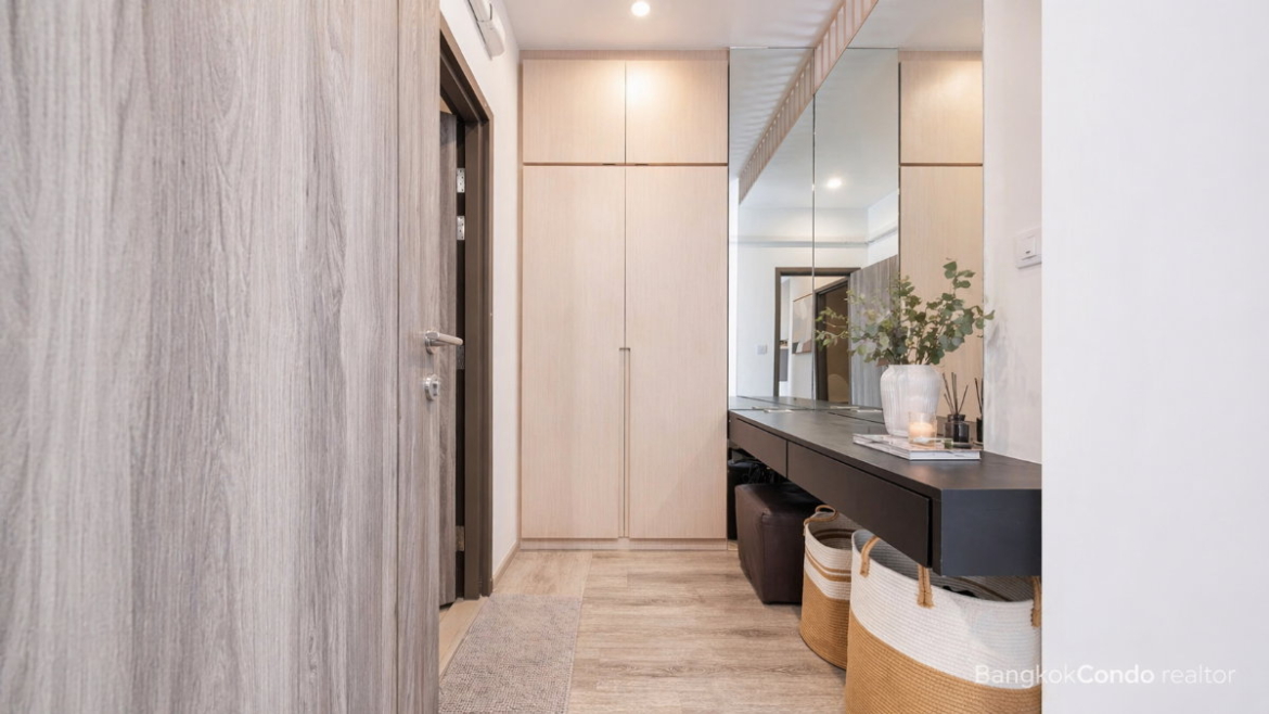 1-Bedroom Condo for Rent at IDEO Mobi Sukhumvit 66 (54 sqm) — Udom Suk BTS