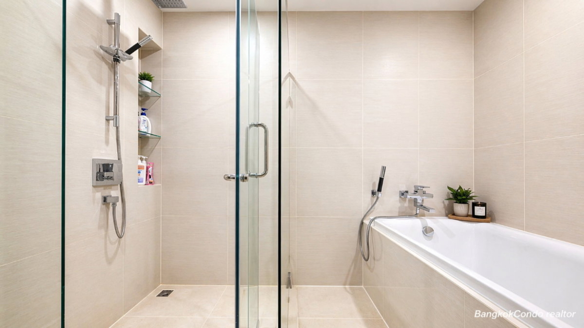 1-Bedroom Condo for Rent at IDEO Mobi Sukhumvit 66 (54 sqm) — Udom Suk BTS