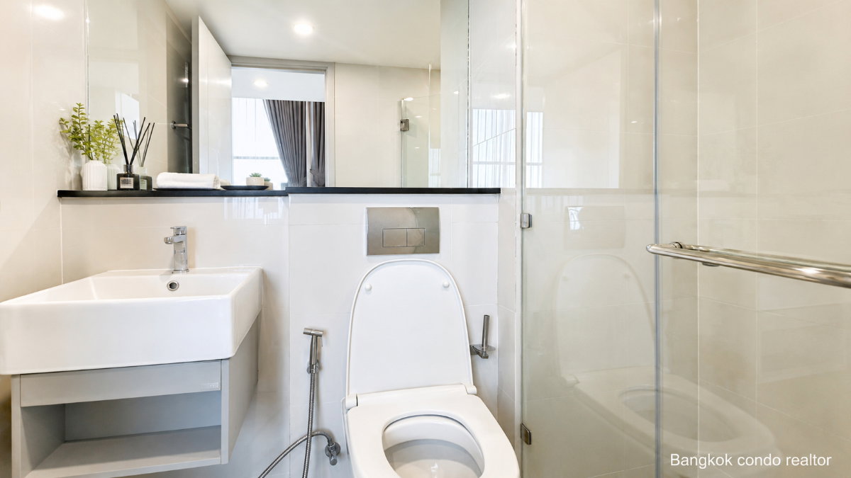 Duplex 1-Bedroom Condo for Rent at Knightsbridge Prime Sathorn (40 sqm) — Chong Nonsi BTS