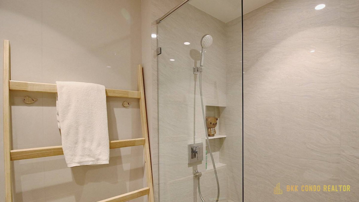 1-Bedroom Condo for Rent at Maru Ekkamai 2 (42 sqm) — Ekkamai BTS