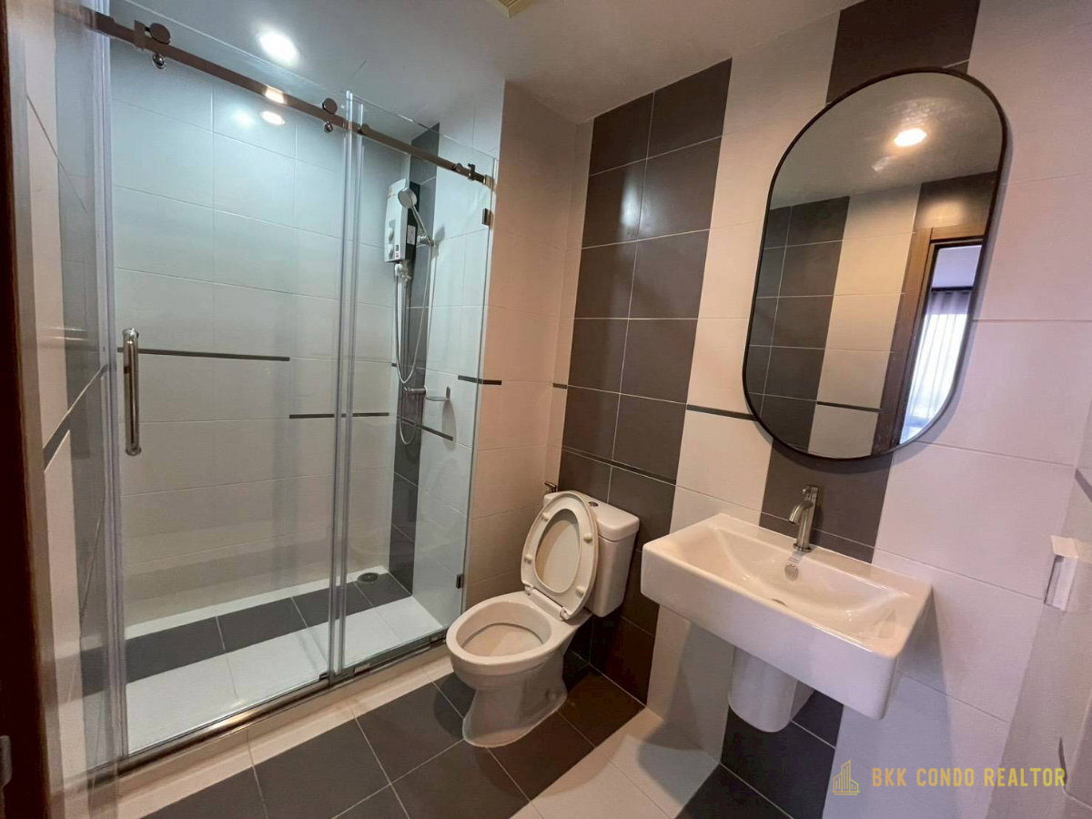 1-Bedroom Condo for Rent at The Base Sukhumvit 77 (35 sqm) — On Nut BTS