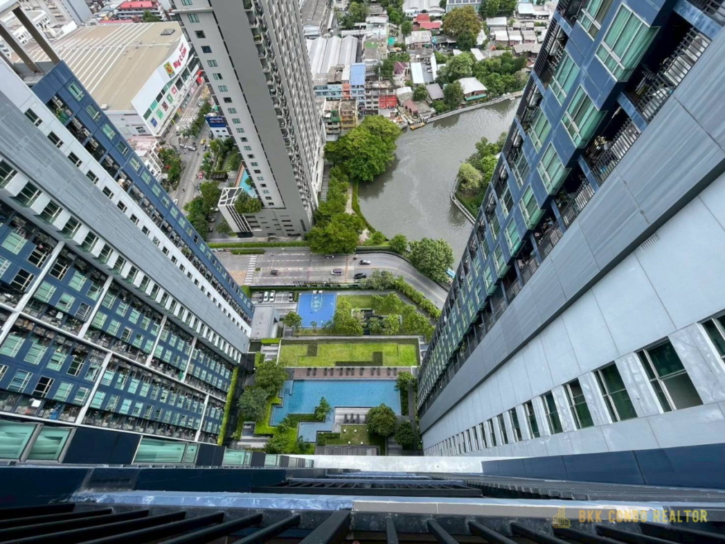 1-Bedroom Condo for Rent at The Base Sukhumvit 77 (35 sqm) — On Nut BTS