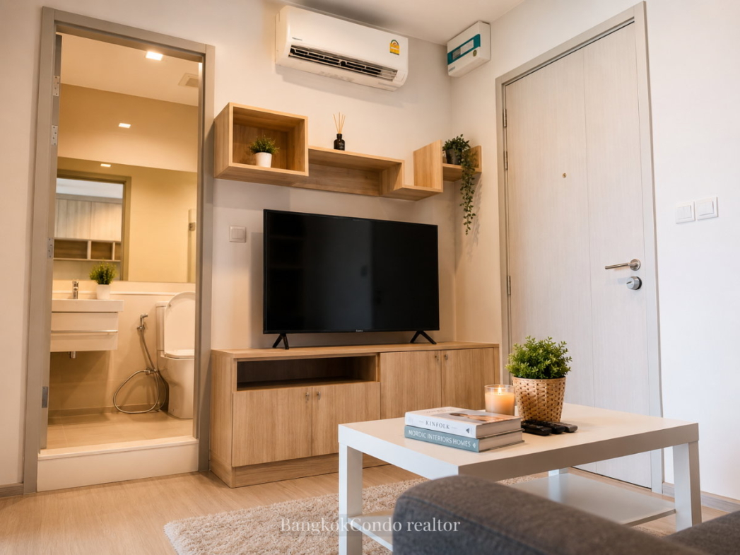 1-Bedroom Condo for Rent at Life Sukhumvit 62 (30 sqm) — Bang Chak BTS