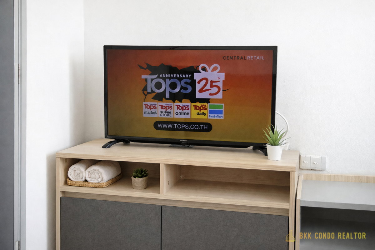 Studio Condo for Rent at IDEO Mobi Phayathai (22 sqm) — Phaya Thai BTS